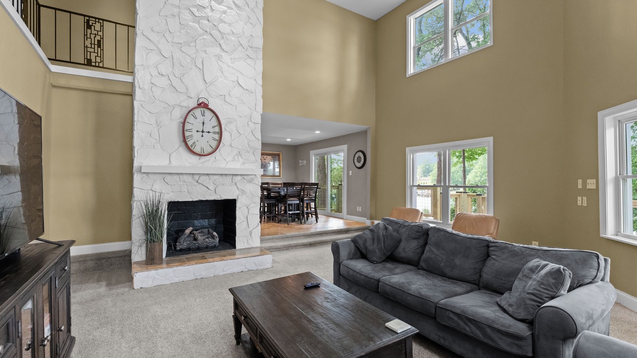 Photo of Livingroom in Lake Norman of Catawba
