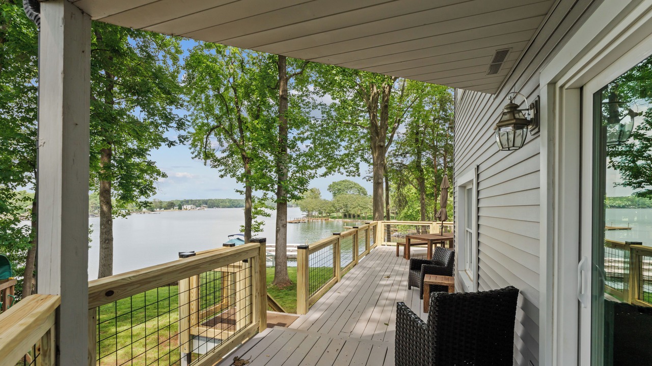 Photo of Patio Balcony in Lake Norman of Catawba