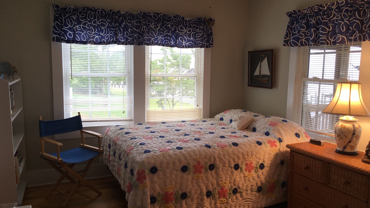 Photo of Bedroom in Roper