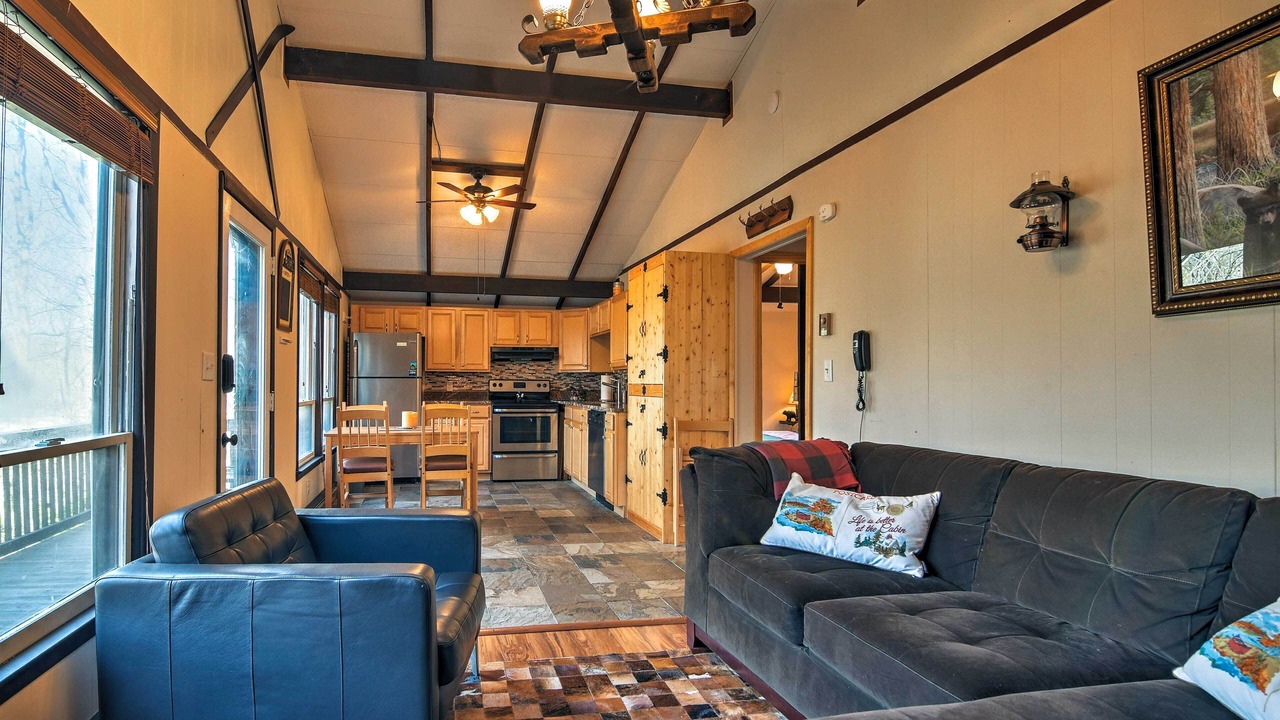 Photo of Livingroom in Beech Mountain