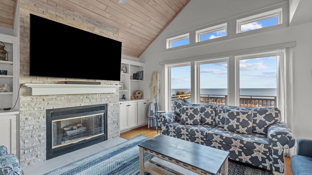 Photo of Livingroom in Atlantic Beach