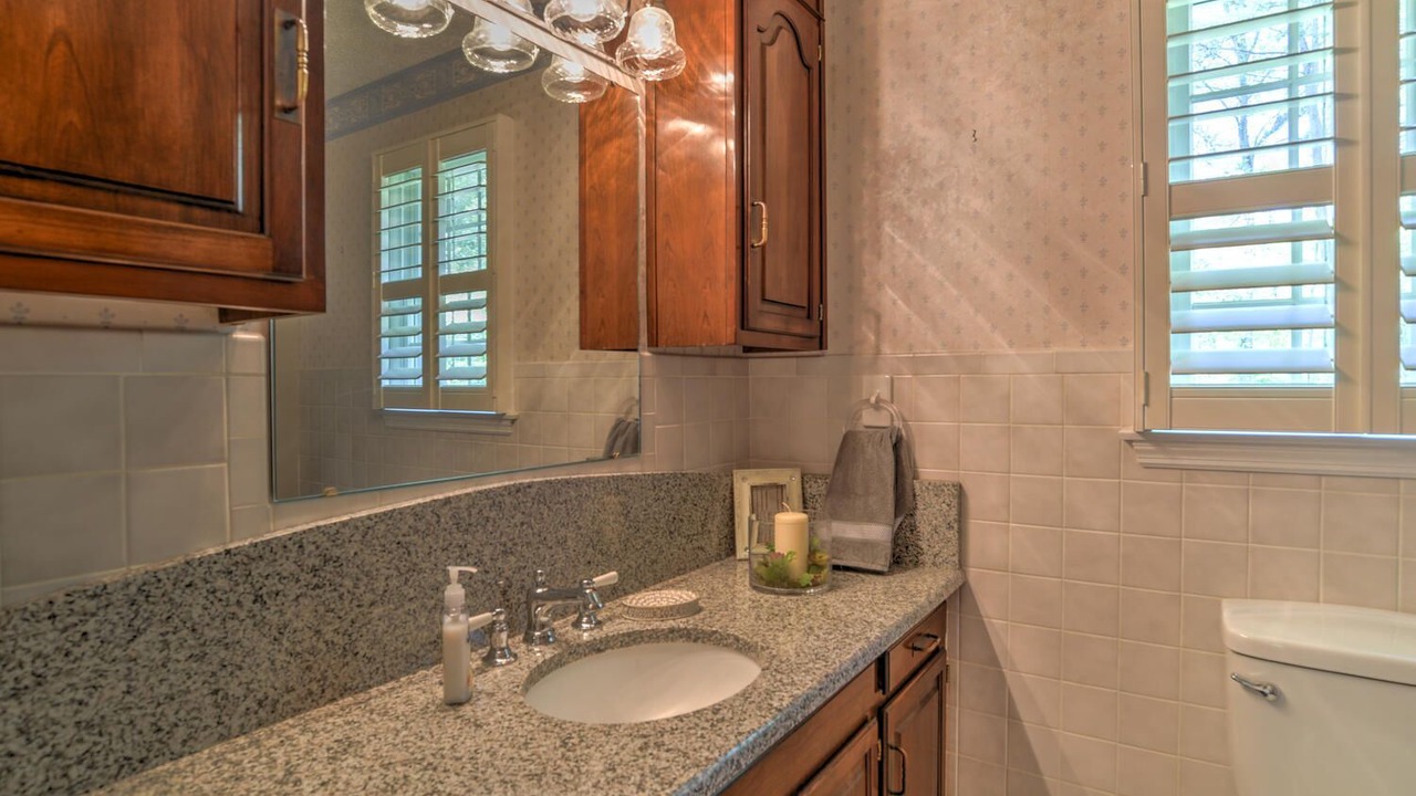 Photo of Bathroom in Skyland