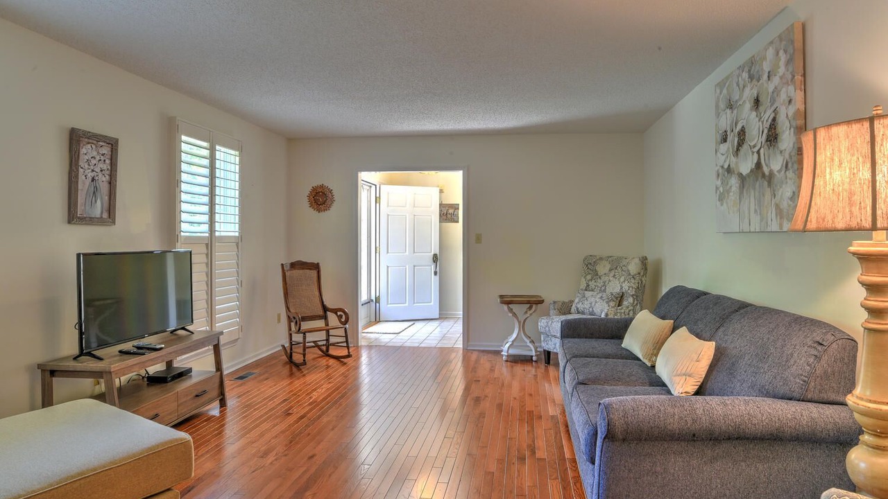 Photo of Livingroom in Skyland