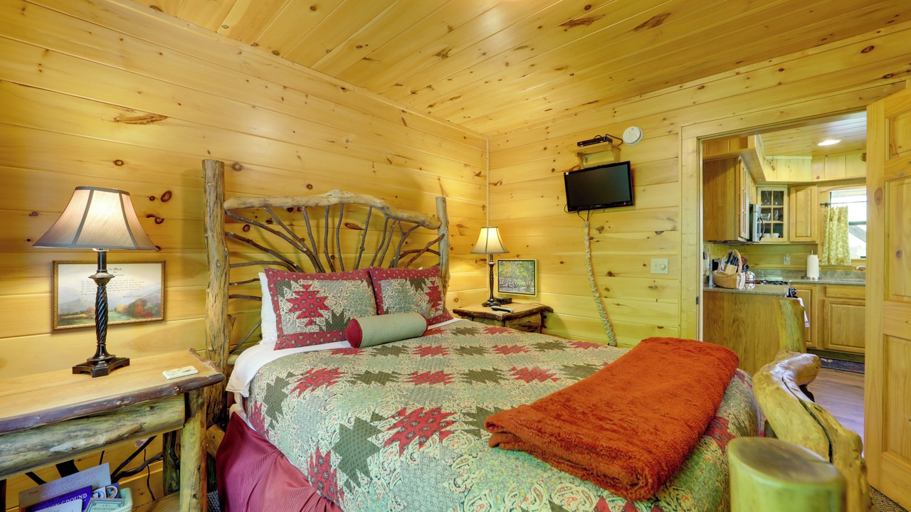 Photo of Bedroom in Bryson City