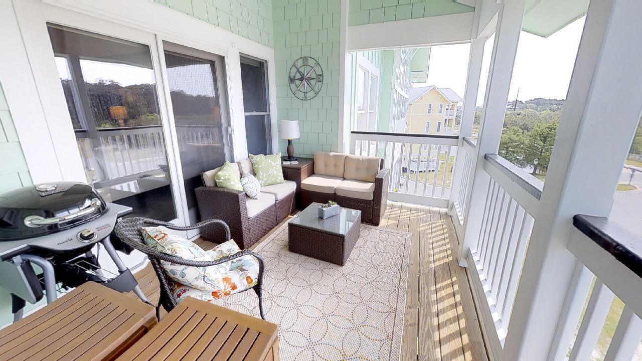 Photo of Patio Balcony in Bermuda Bay