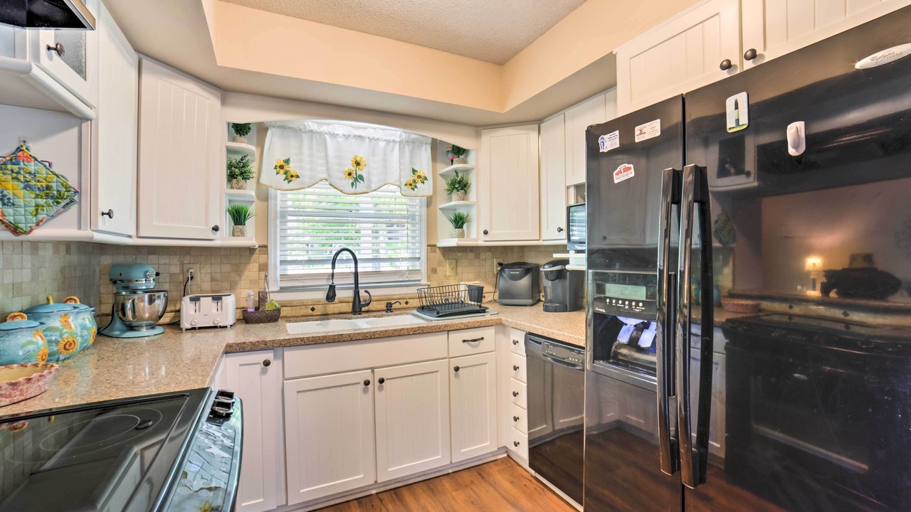 Photo of Kitchen in Tranquil Harbour