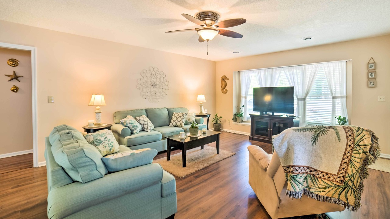 Photo of Livingroom in Tranquil Harbour