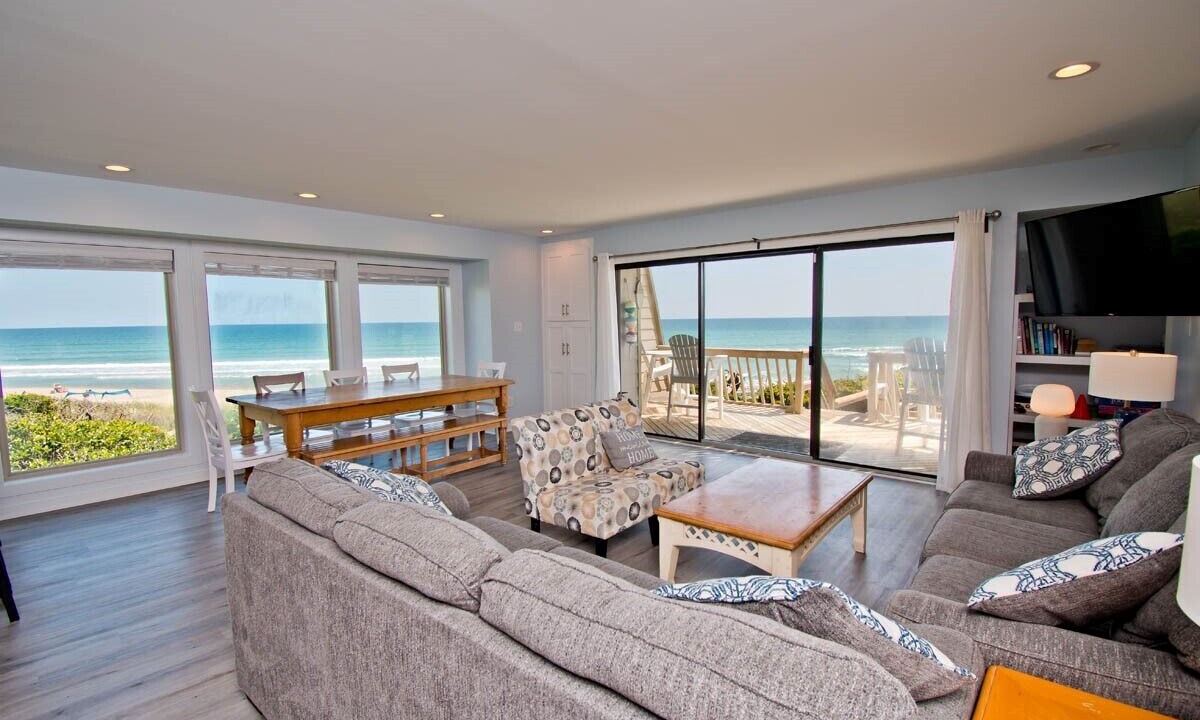 Photo of Bedroom in Pine Knoll Shores