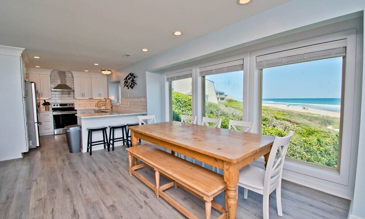 Photo of Bedroom in Pine Knoll Shores