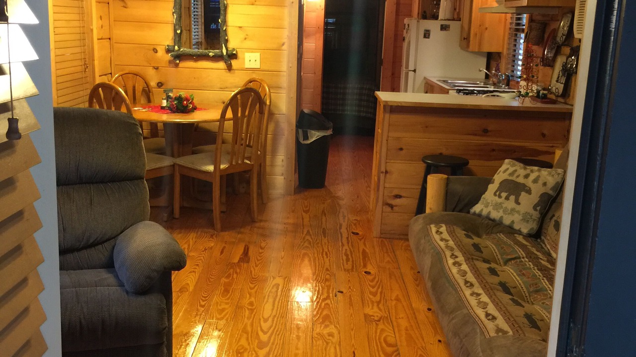 Photo of Livingroom in Bear Cliff