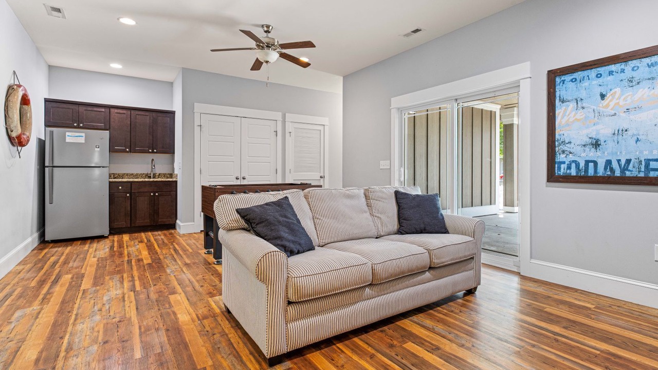 Photo of Bedroom in Corolla Light