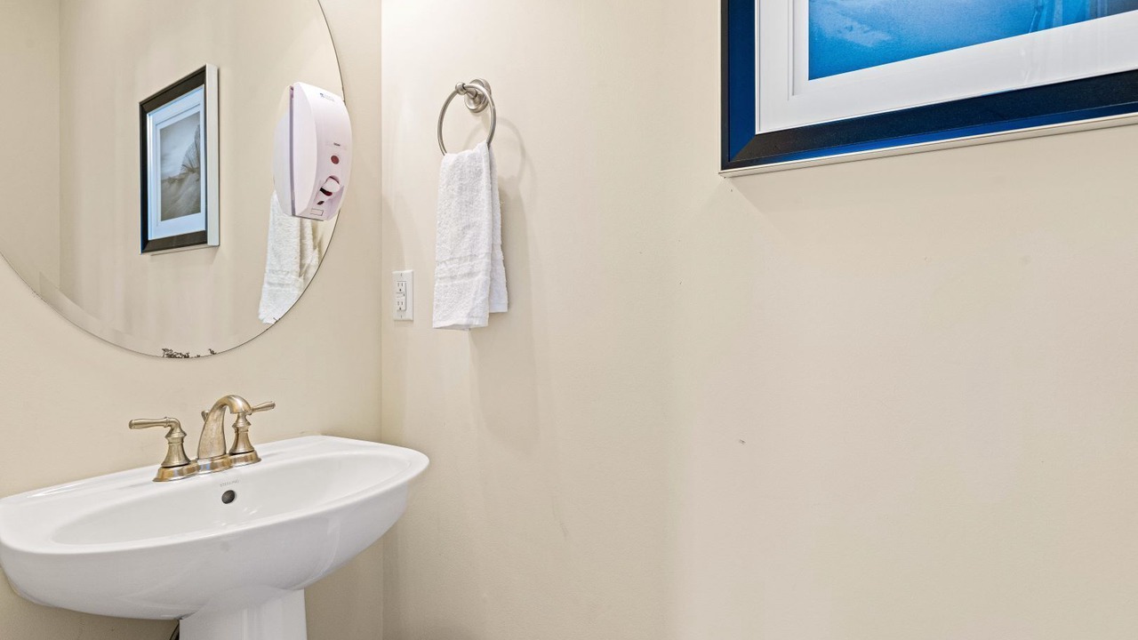 Photo of Bathroom in Corolla Light