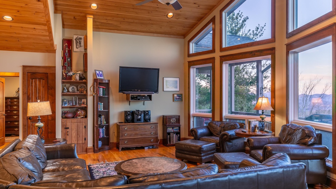 Photo of Livingroom in Boone