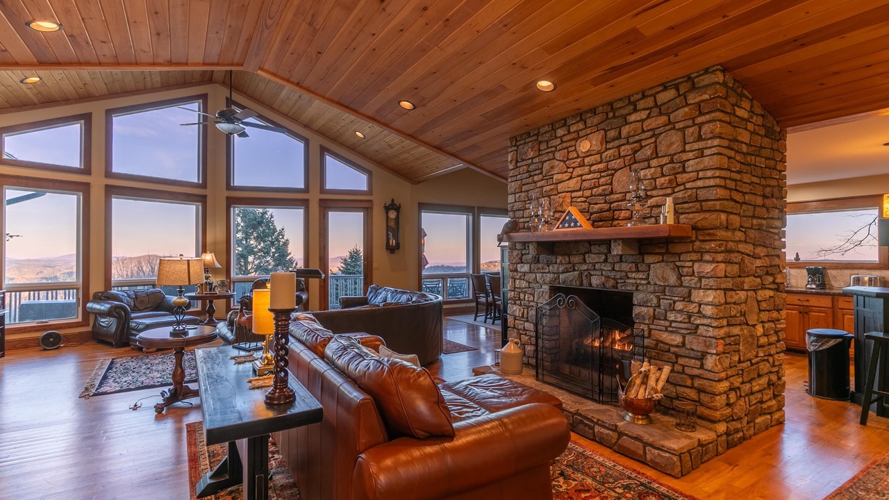 Photo of Livingroom in Boone