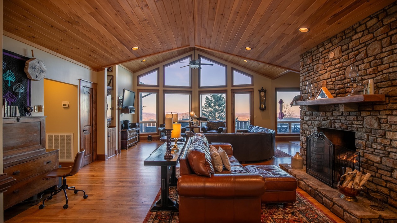 Photo of Livingroom in Boone