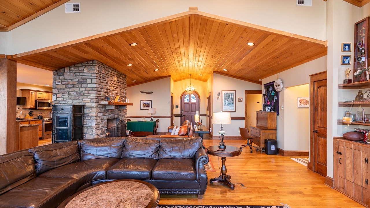 Photo of Livingroom in Boone