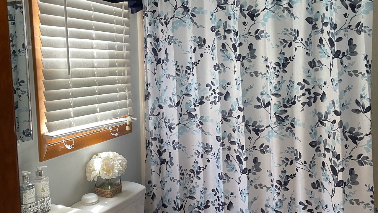 Photo of Bathroom in Maggie Valley