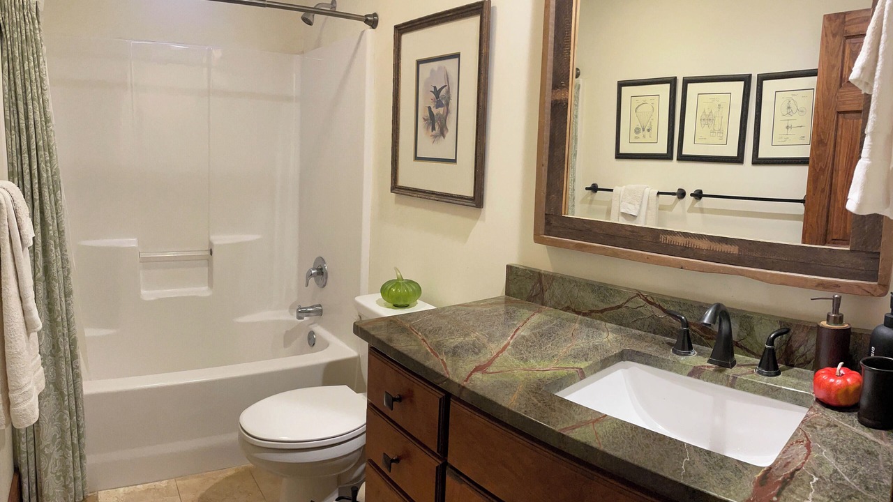 Photo of Bathroom in Arden