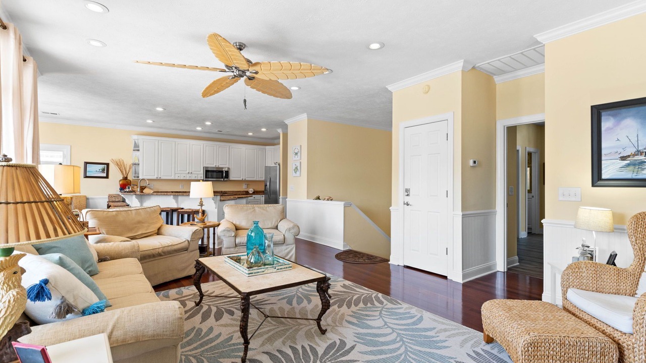Photo of Livingroom in Ocean Isle Beach