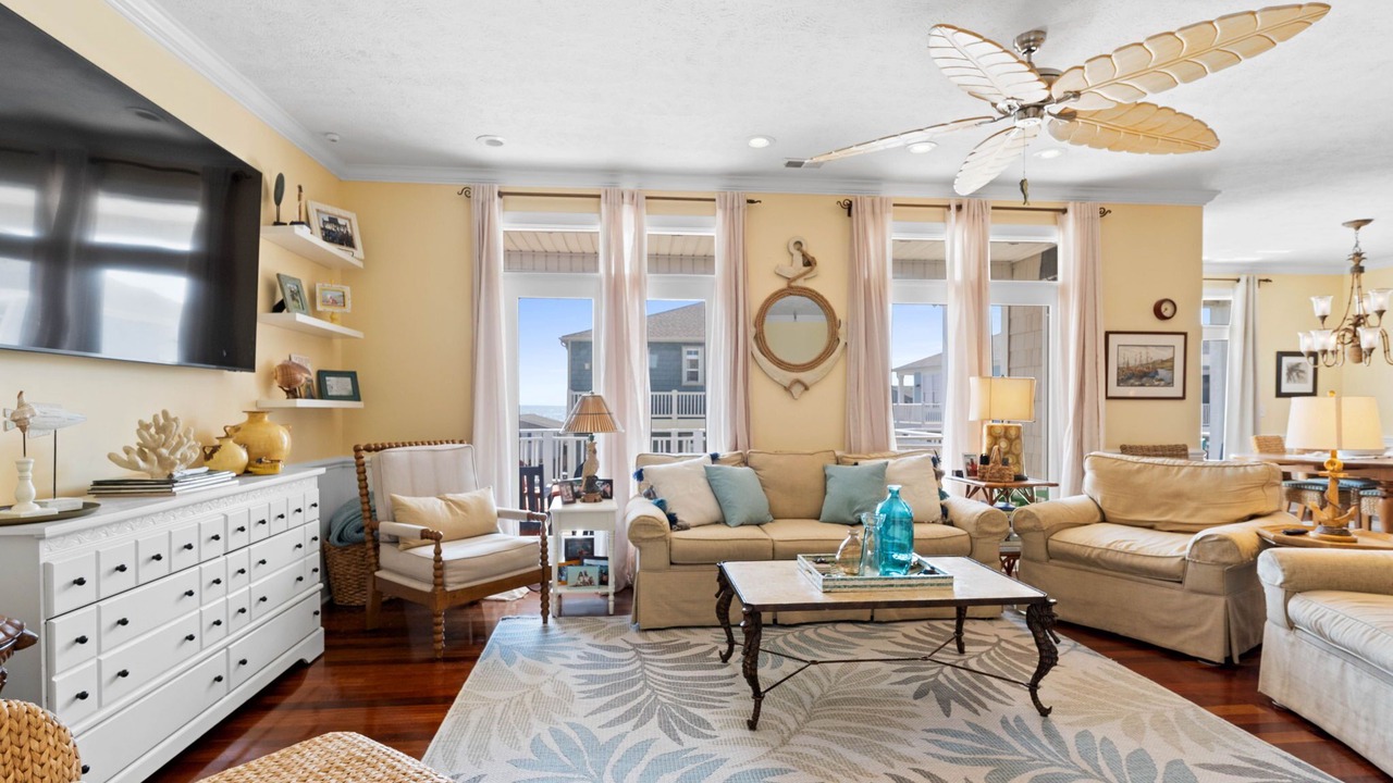 Photo of Livingroom in Ocean Isle Beach