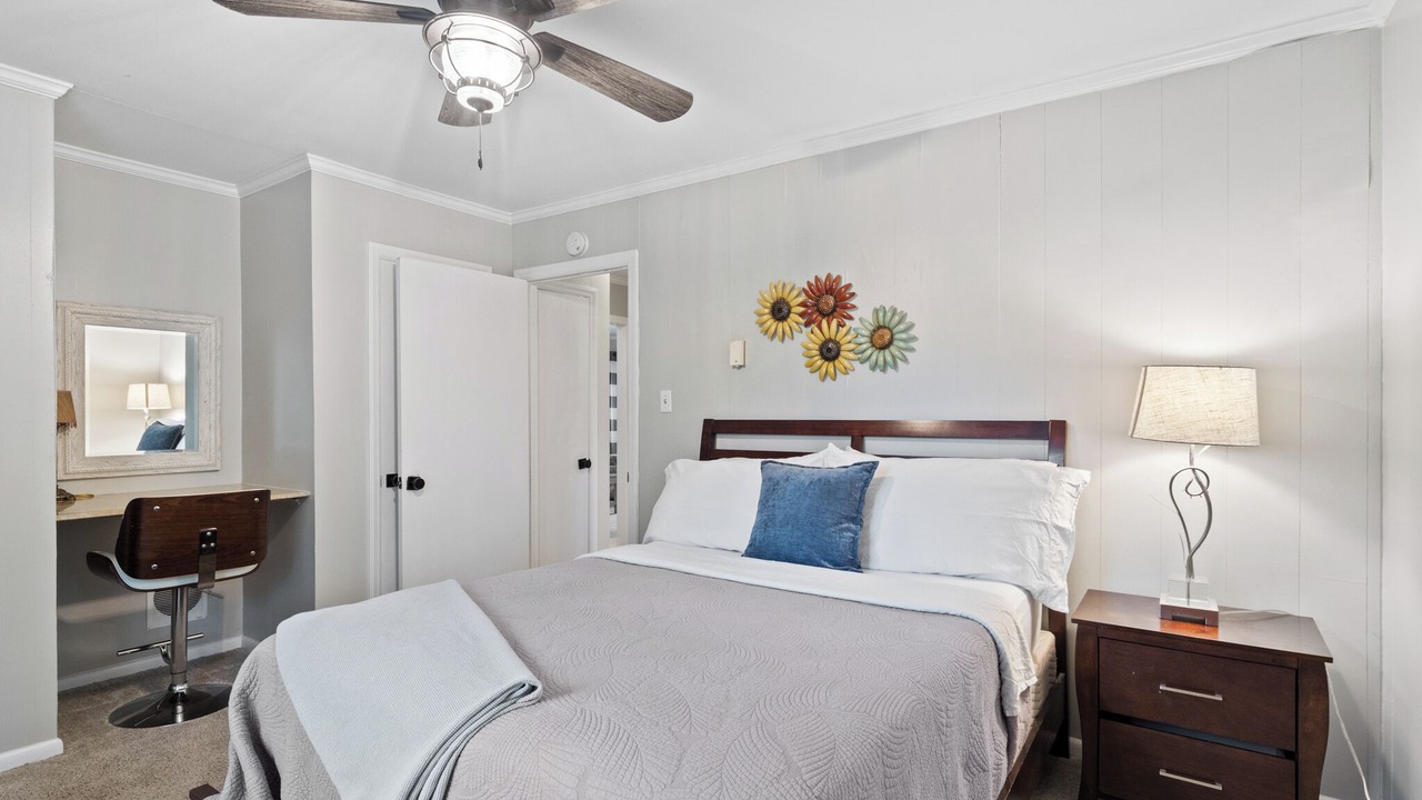 Photo of Bedroom in Mountain Island