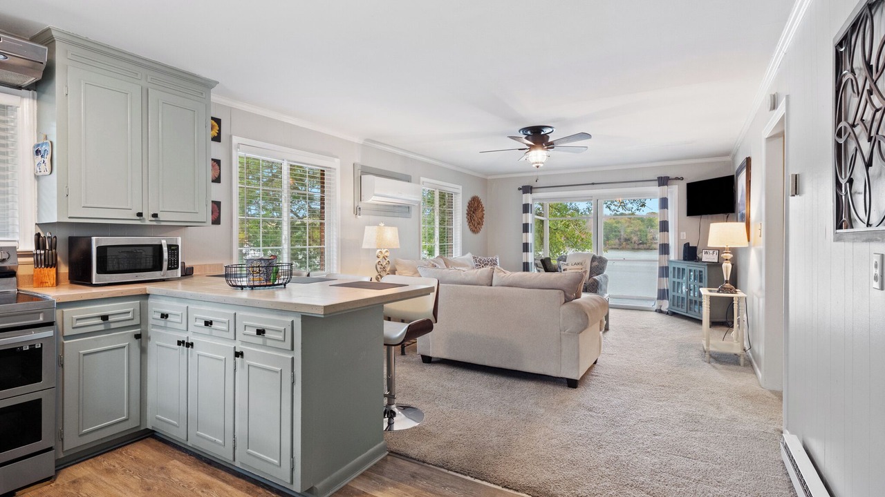 Photo of Bedroom in Mountain Island