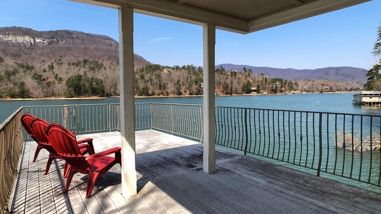 Photo of Patio Balcony in Lake Lure
