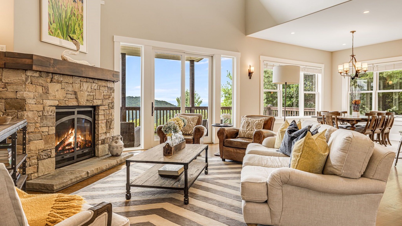 Photo of Livingroom in Asheville