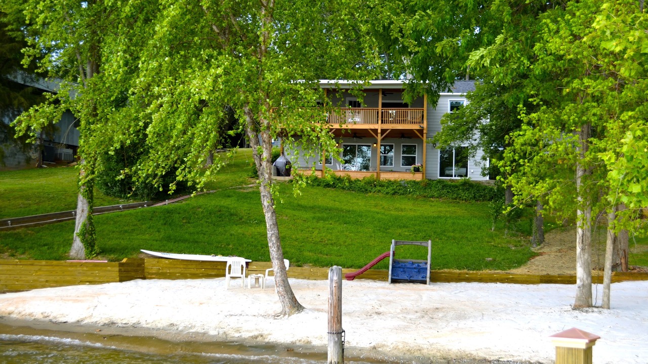 Photo of Outdoor in Steele Creek