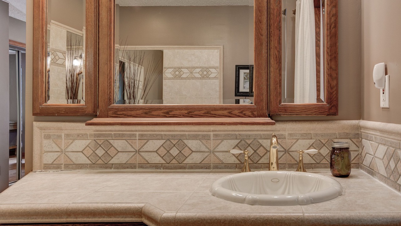 Photo of Bathroom in Fairview