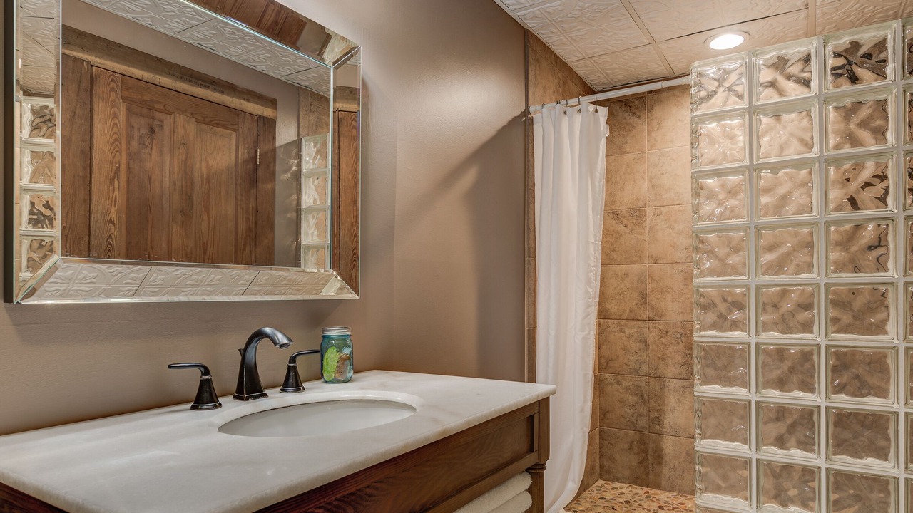 Photo of Bathroom in Fairview