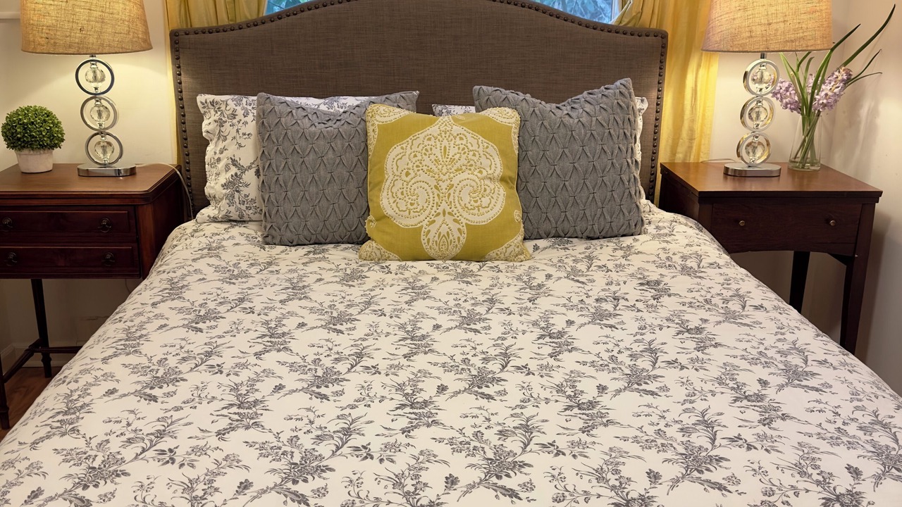 Photo of Bedroom in Lake Sequoyah
