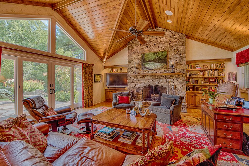 Photo of Livingroom in Waynesville