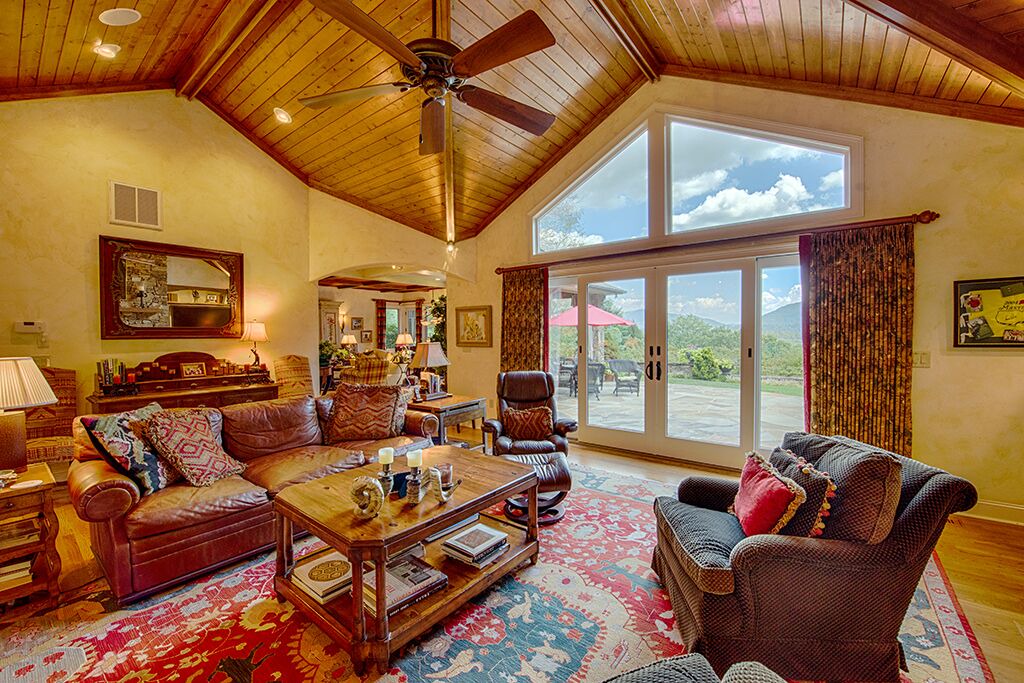 Photo of Livingroom in Waynesville