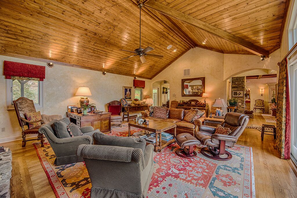 Photo of Livingroom in Waynesville