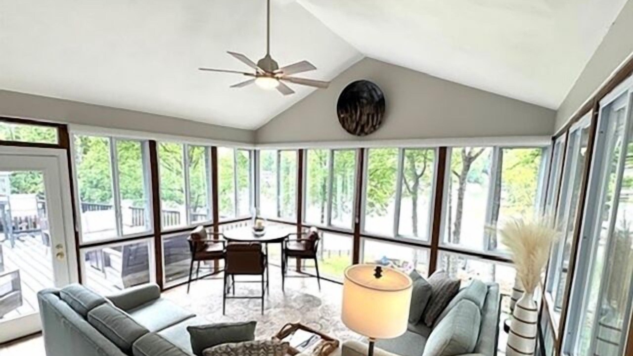 Photo of Livingroom in Westlake Corner