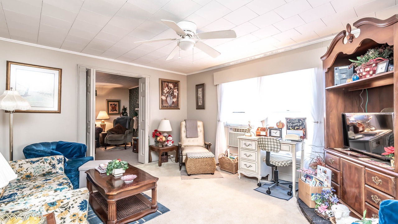 Photo of Livingroom in Morganton