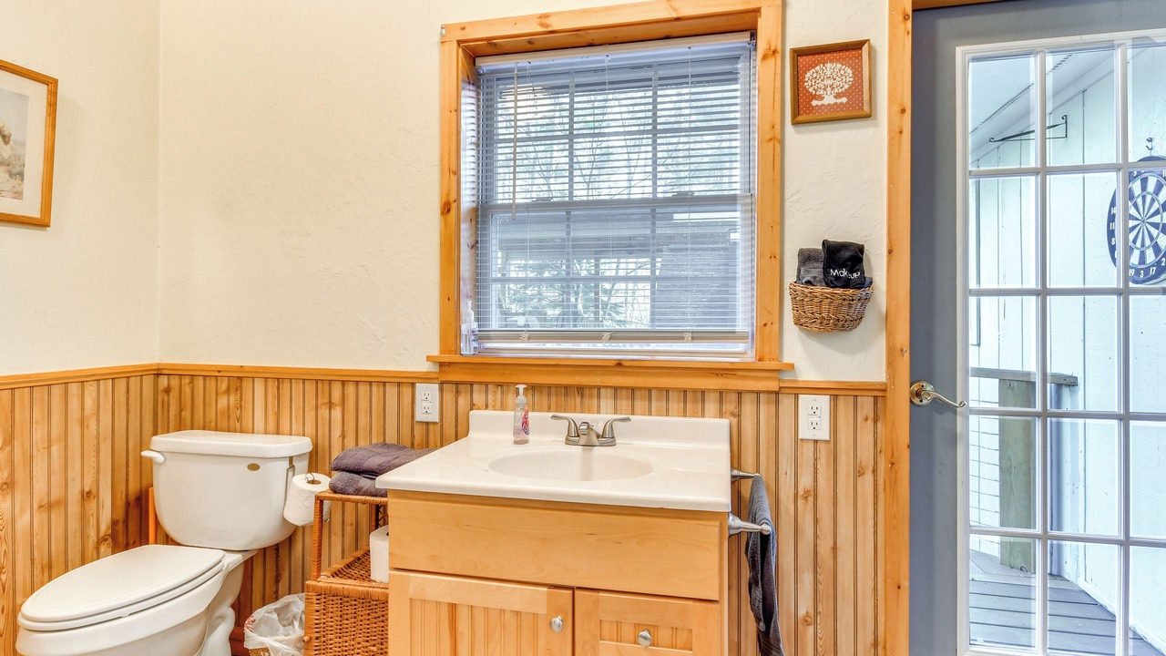 Photo of Bathroom in Newland