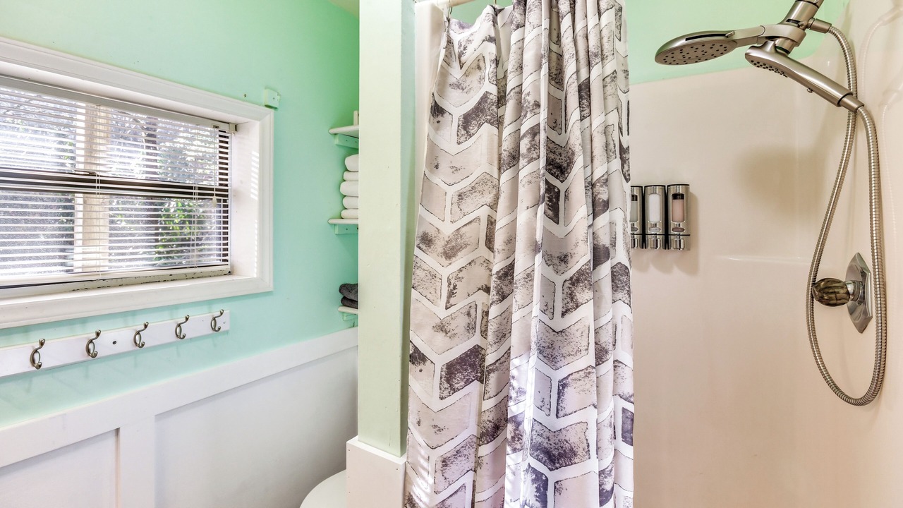 Photo of Bathroom in Newland