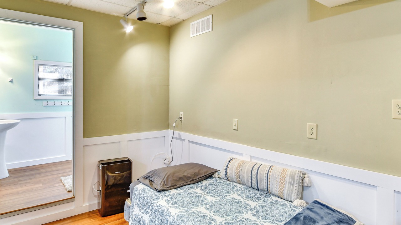 Photo of Bedroom in Newland
