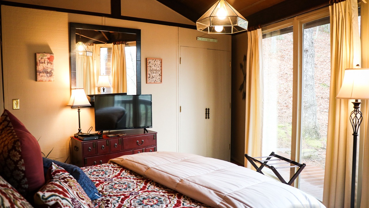 Photo of Bedroom in Bryson City