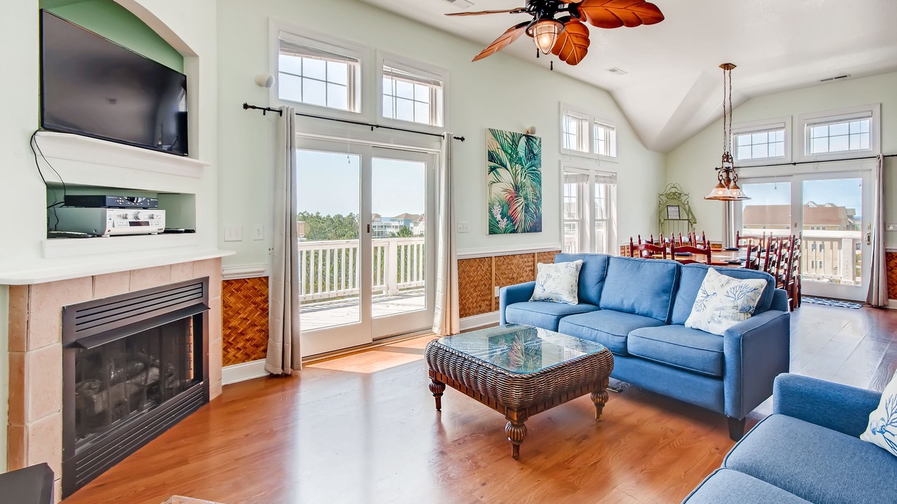 Photo of Bedroom in Wind Over Waves
