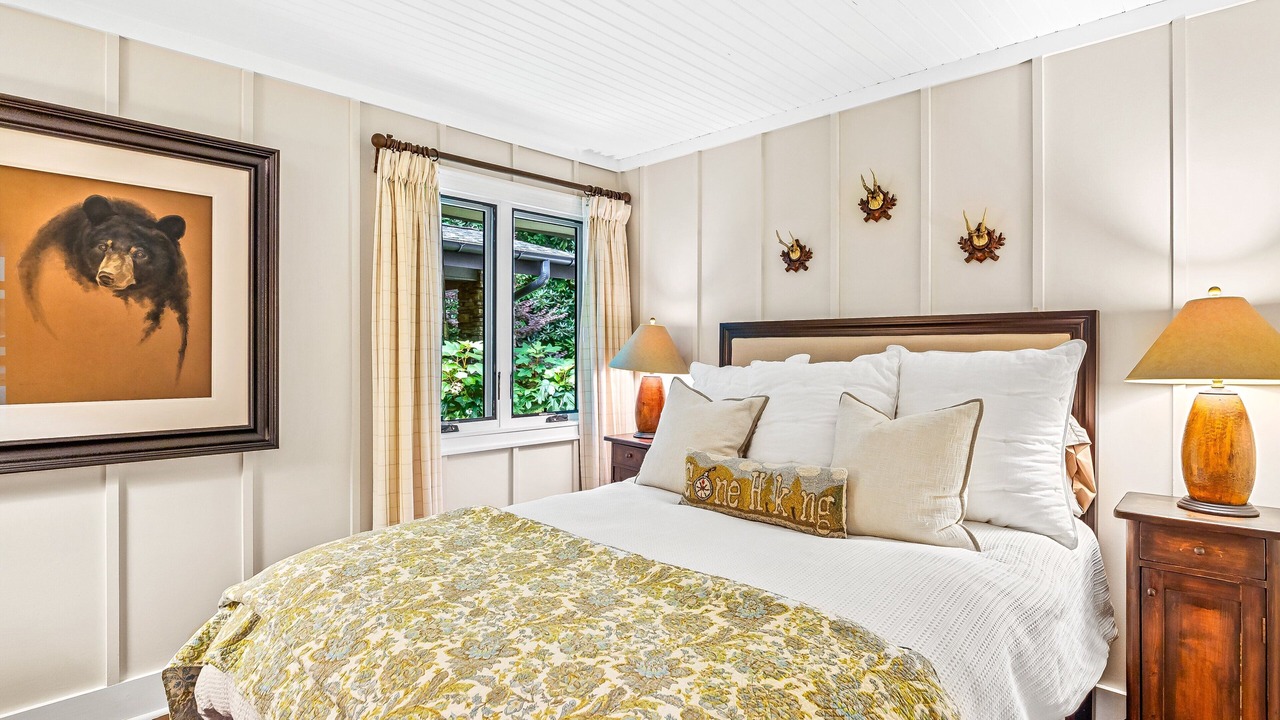 Photo of Bedroom in Lake Toxaway
