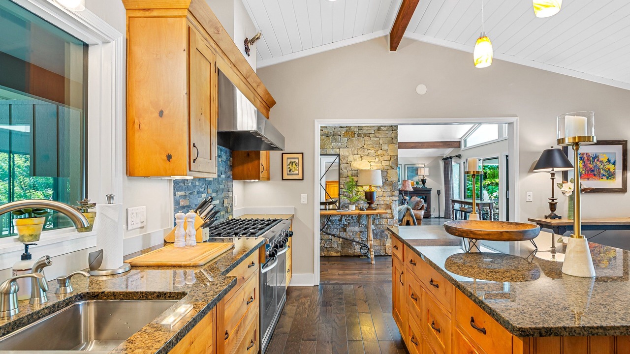 Photo of Kitchen in Lake Toxaway