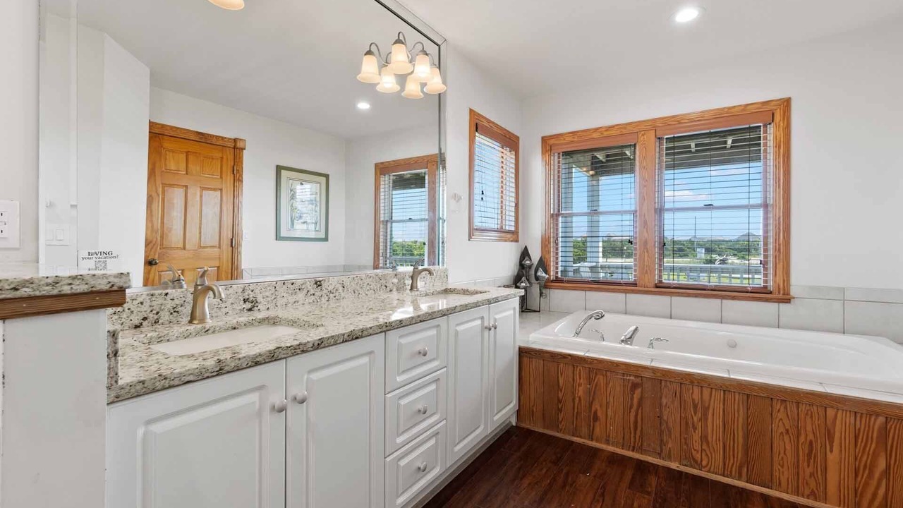 Photo of Bathroom in Kinnakeet Shores