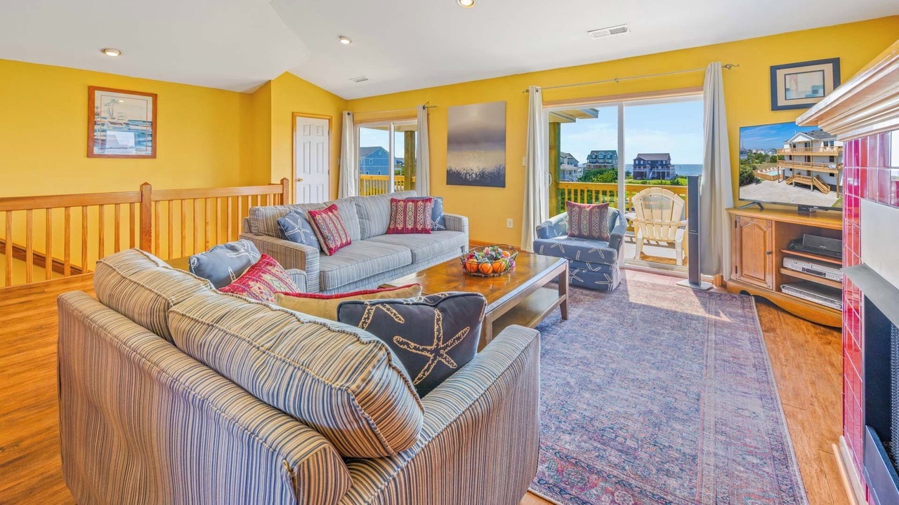 Photo of Bedroom in Wind Over Waves