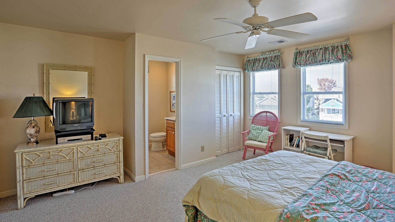 Photo of Bedroom in Sunset Beach