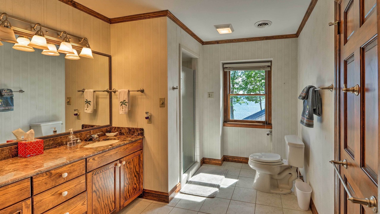 Photo of Bathroom in Chocowinity