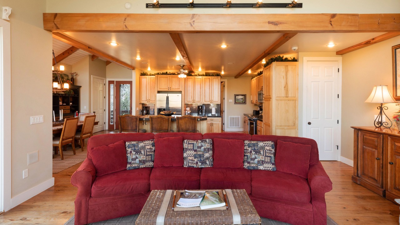 Photo of Livingroom in Lake Toxaway