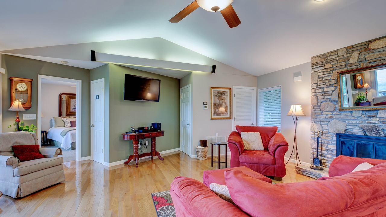 Photo of Bedroom in Pisgah Forest
